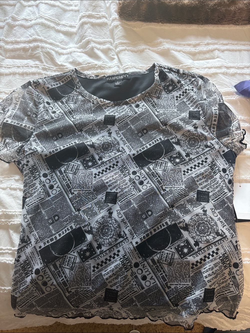 Harper Black & White Graphic Short Sleeve Top